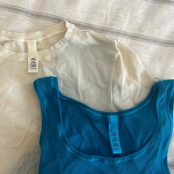 SKIMS Top Bundle - Picture 4 of 8